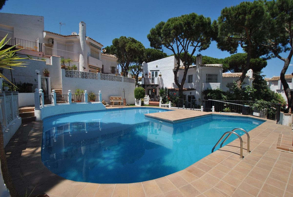 2 bed villa for sale in Calahonda, Costa Del Sol, Spain Zoopla