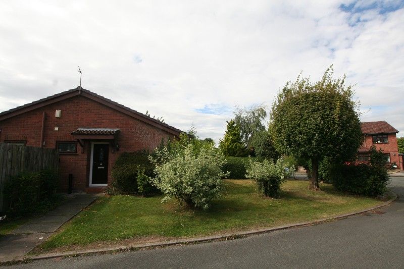 2 bed bungalow for sale in Juniper Grove, Great Sutton, Ellesmere Port