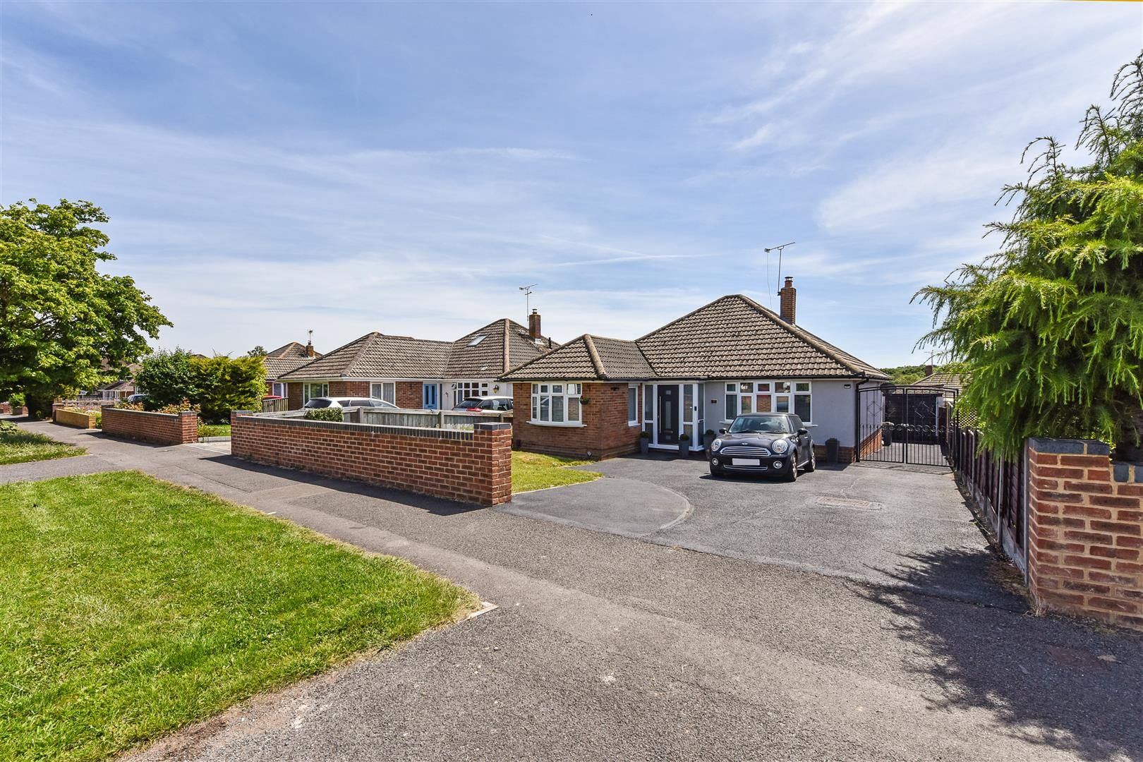 3 bed detached bungalow for sale in Hazleton Way, Cowplain