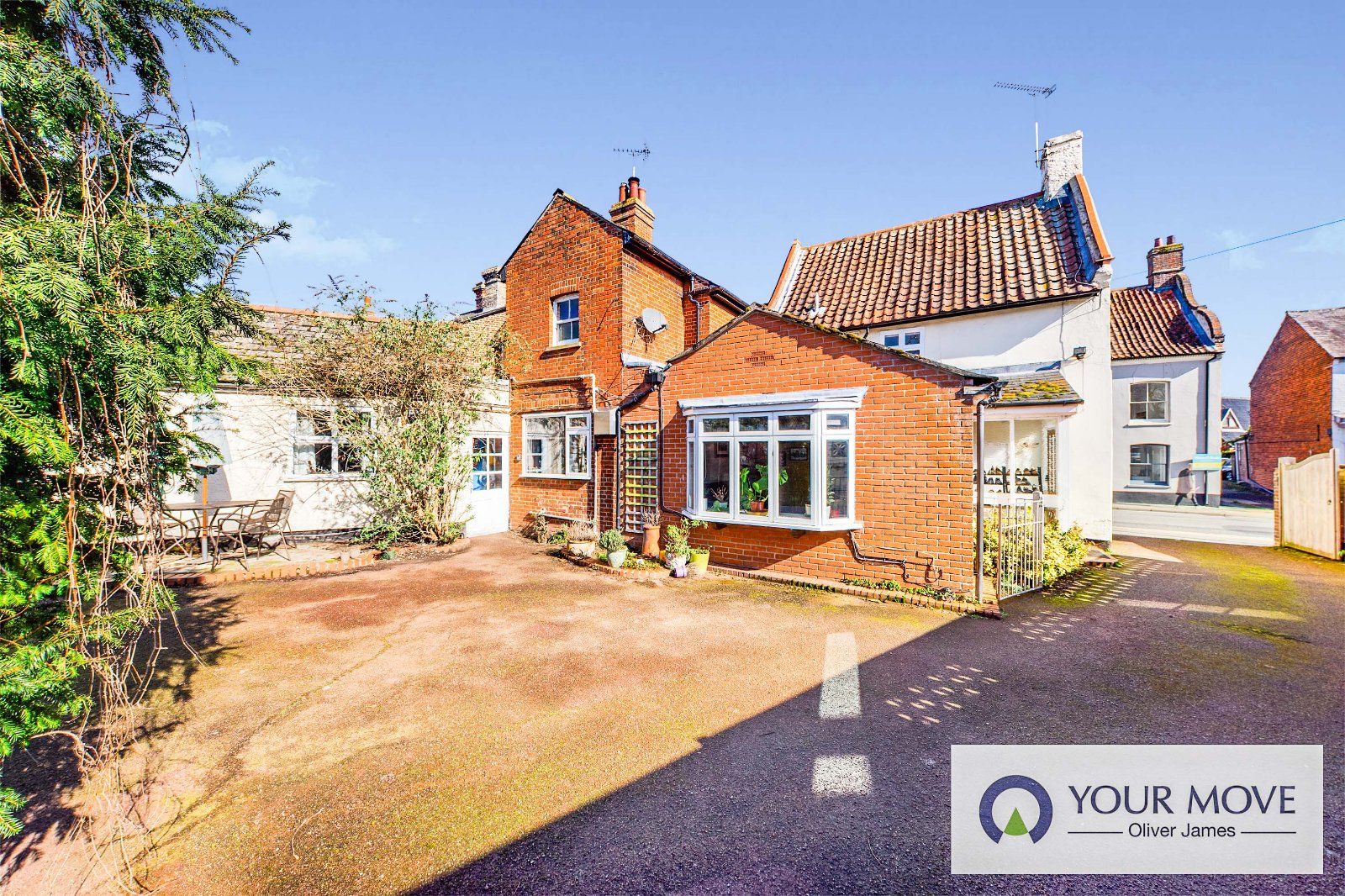 7 bed end terrace house for sale in Blyburgate, Beccles, Suffolk NR34