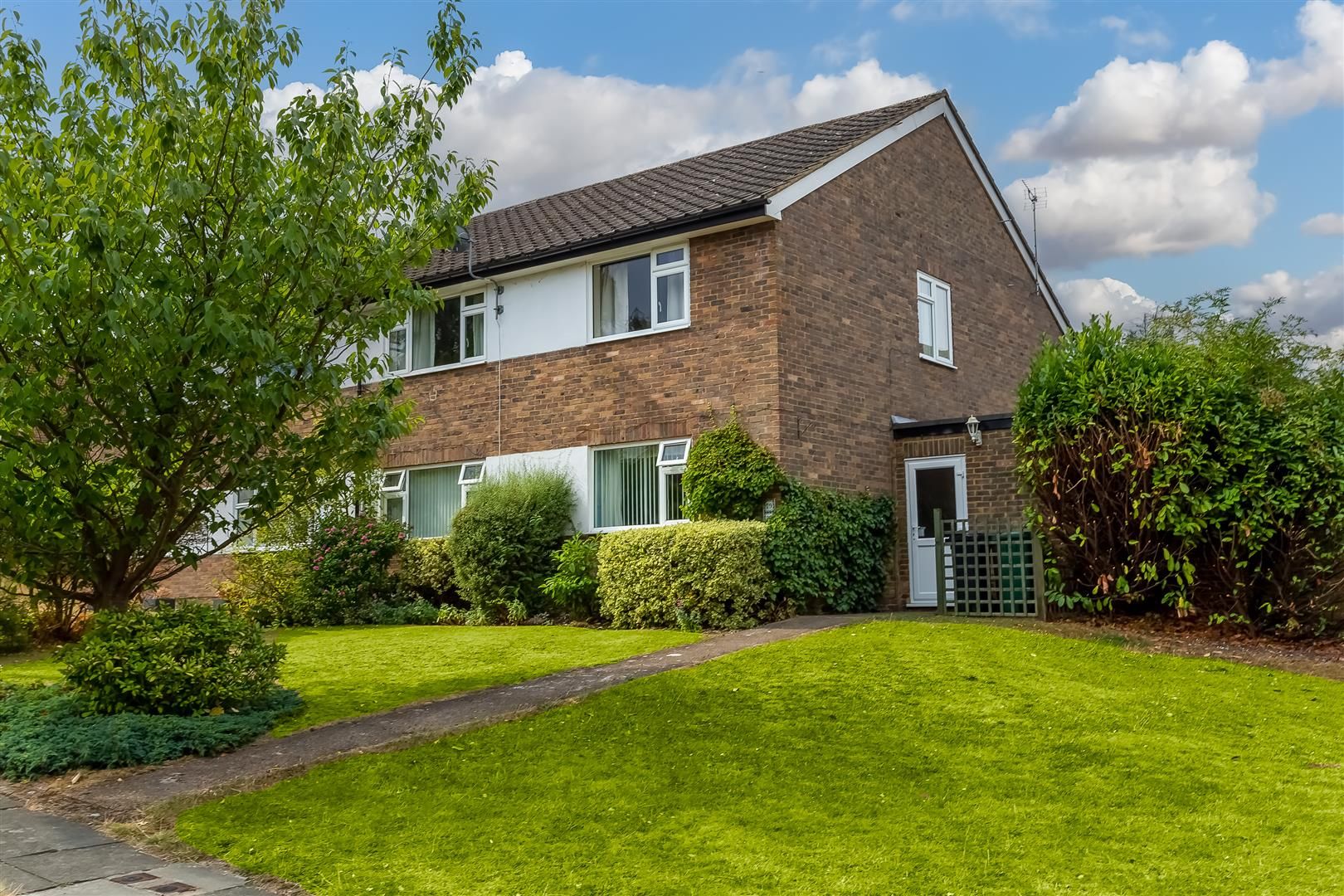 2 bed for sale in Beacon Way, Banstead SM7 Zoopla