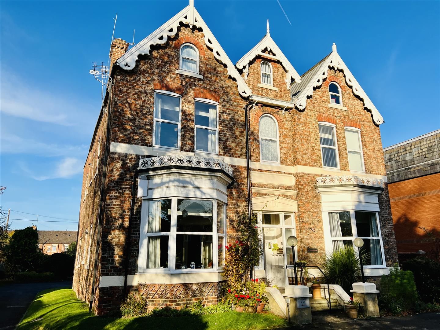 2 bed flat for sale in The Crescent, Middlesbrough TS5 Zoopla