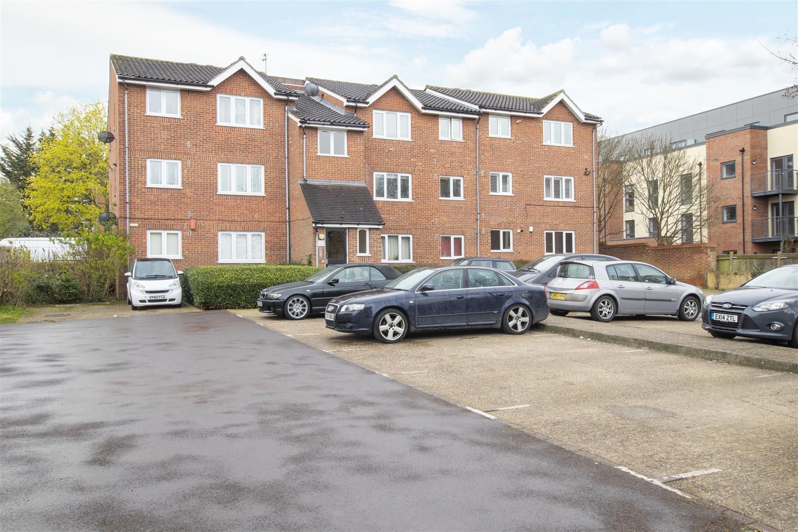 1 bed flat for sale in Howard Close, Waltham Abbey EN9 Zoopla