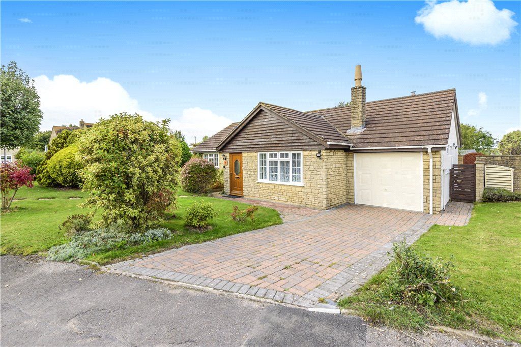 3 bed bungalow for sale in Burges Close, Marnhull, Sturminster Newton