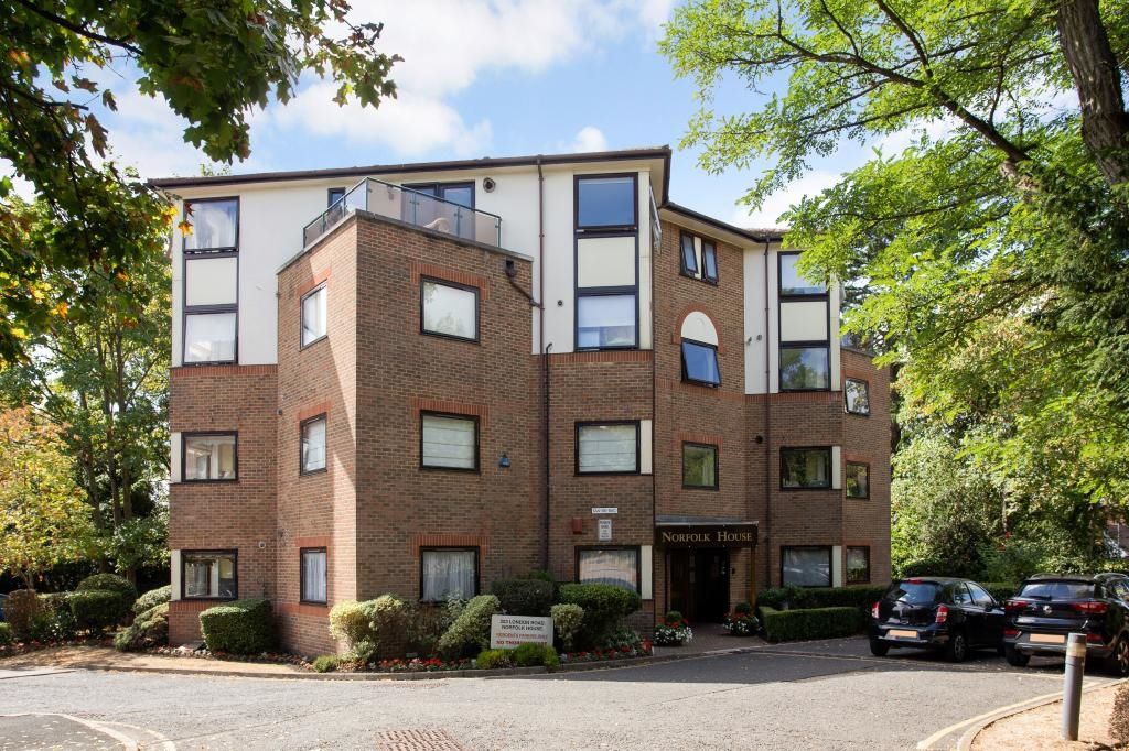 2 bed flat to rent in London Road, Stanmore HA7 Zoopla
