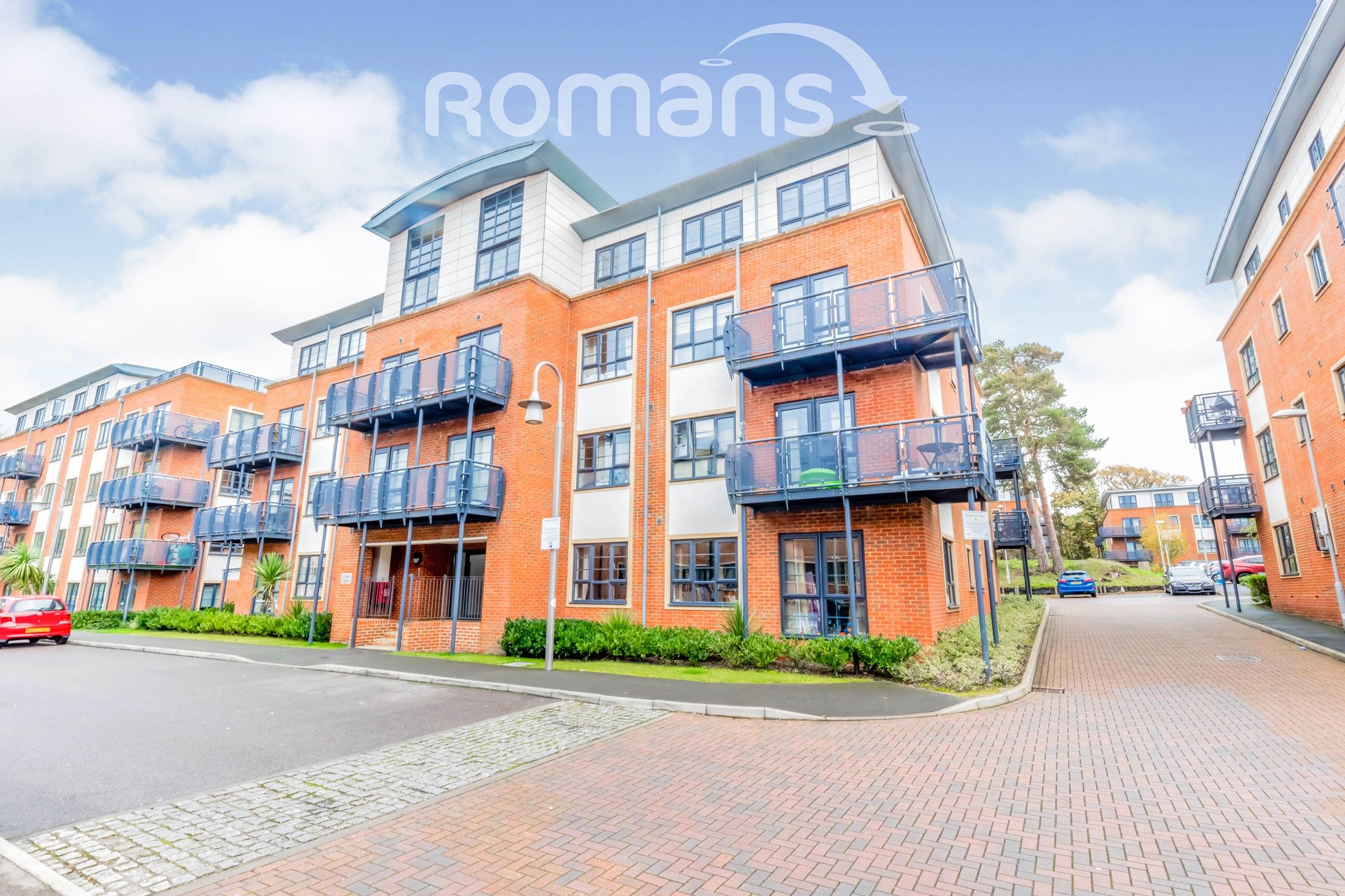 2 bed flat to rent in Wallis Square, Farnborough GU14 Zoopla