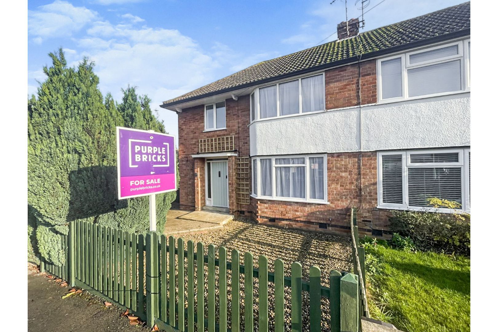 3 bed semidetached house for sale in Highcroft Avenue, Oadby