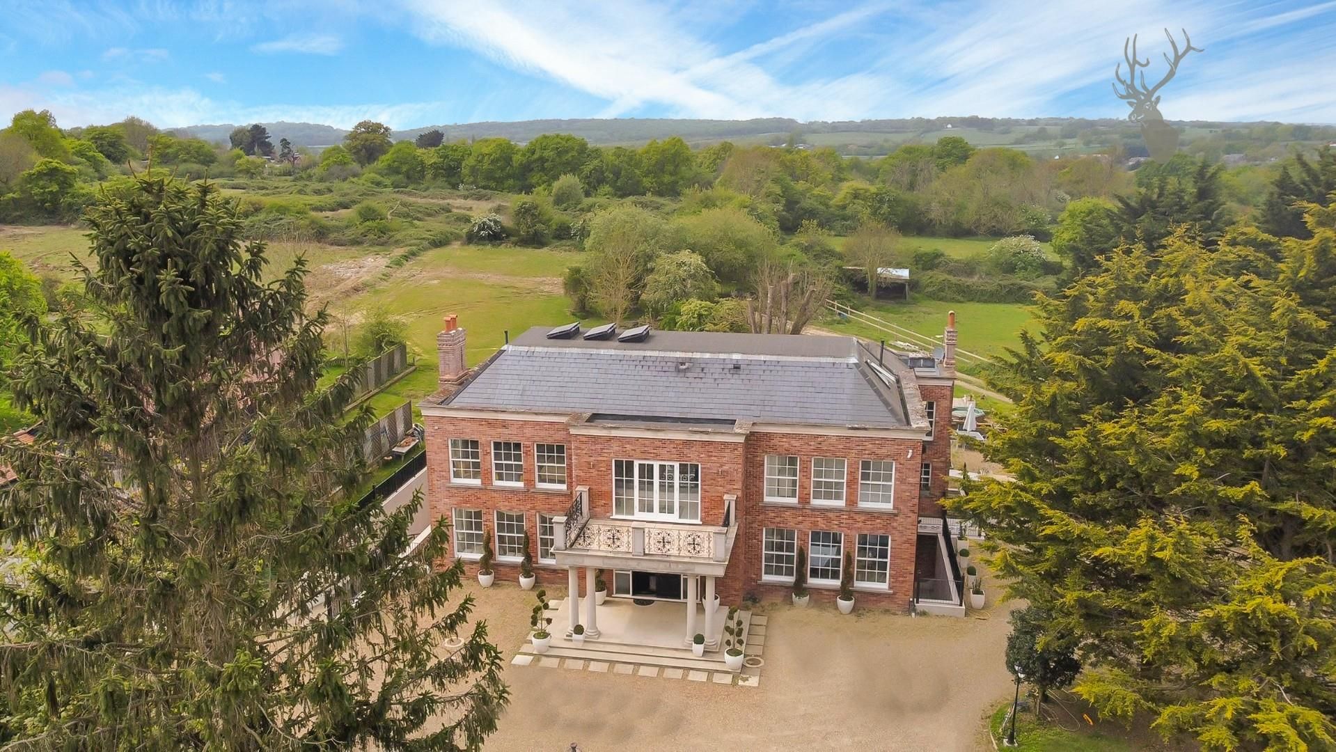 6 bed detached house to rent in Nupers Hatch, Stapleford Abbotts, Romford RM4 Zoopla