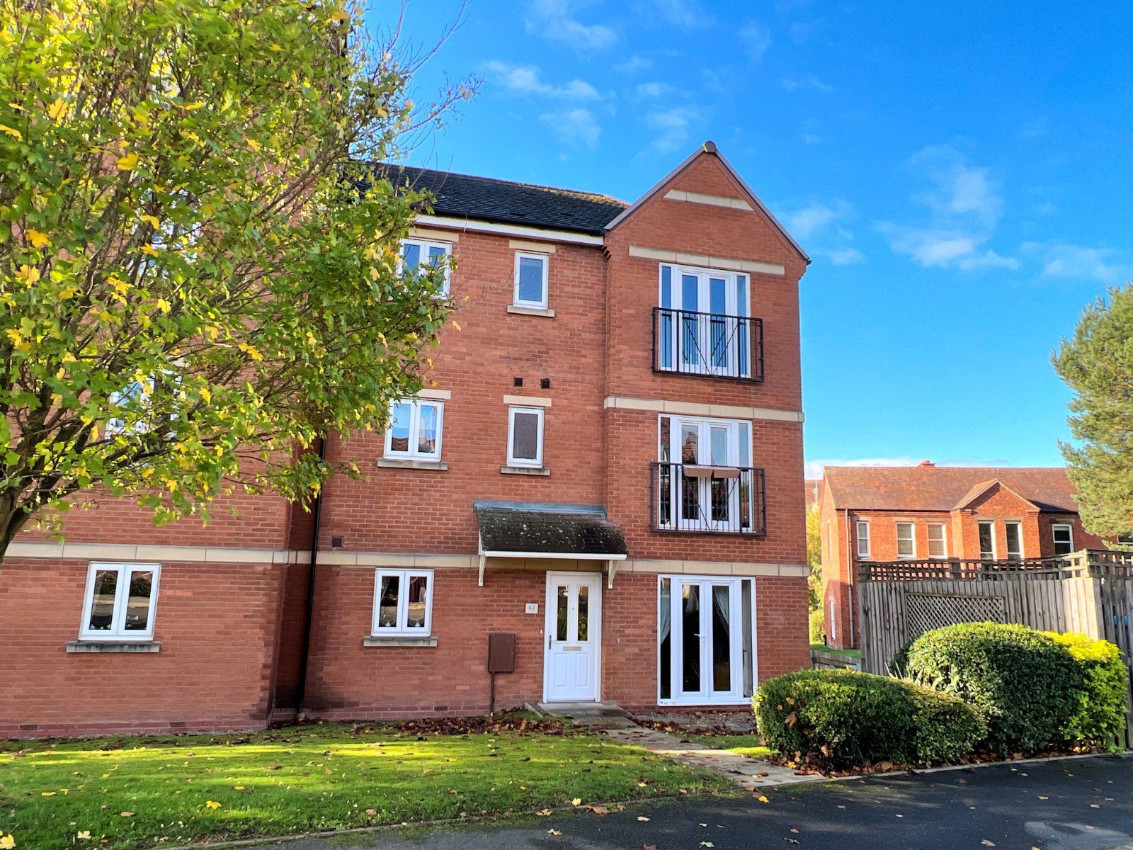 2 bed property for sale in Kirkpatrick Drive, Wordsley, Stourbridge DY8