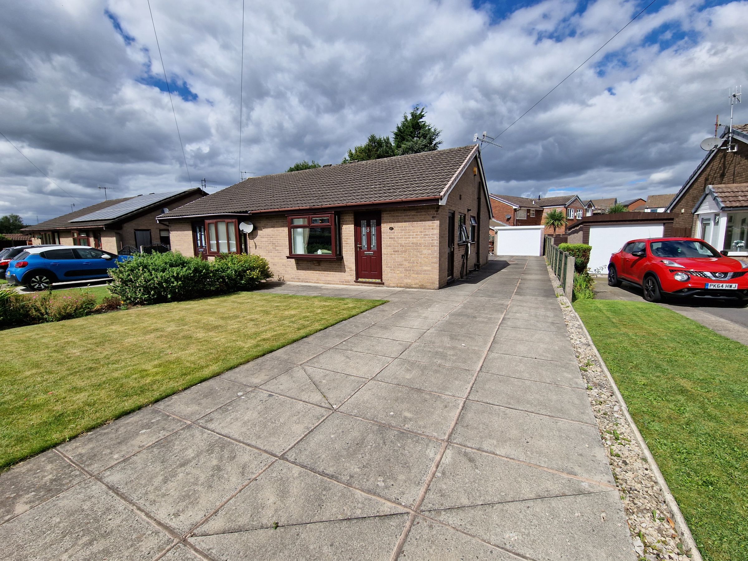 2 bed bungalow for sale in Buckton Vale Road, Carrbrook, Stalybridge