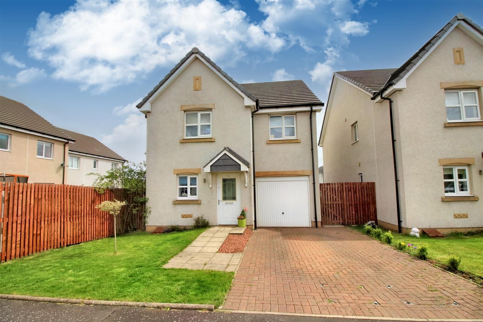 4 bed detached house for sale in Bisset Place, Bathgate EH48 - Zoopla