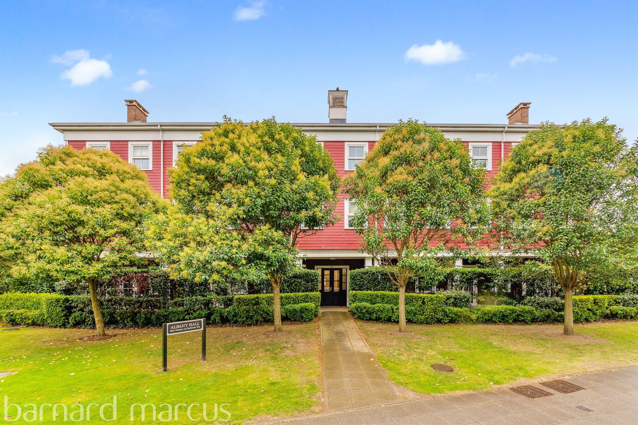 2 bed for sale in Green Lane, The Hamptons, Worcester Park