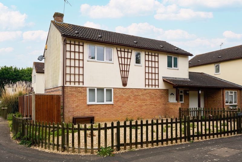 4 bed detached house for sale in Parkside Close, Churchdown, Gloucester