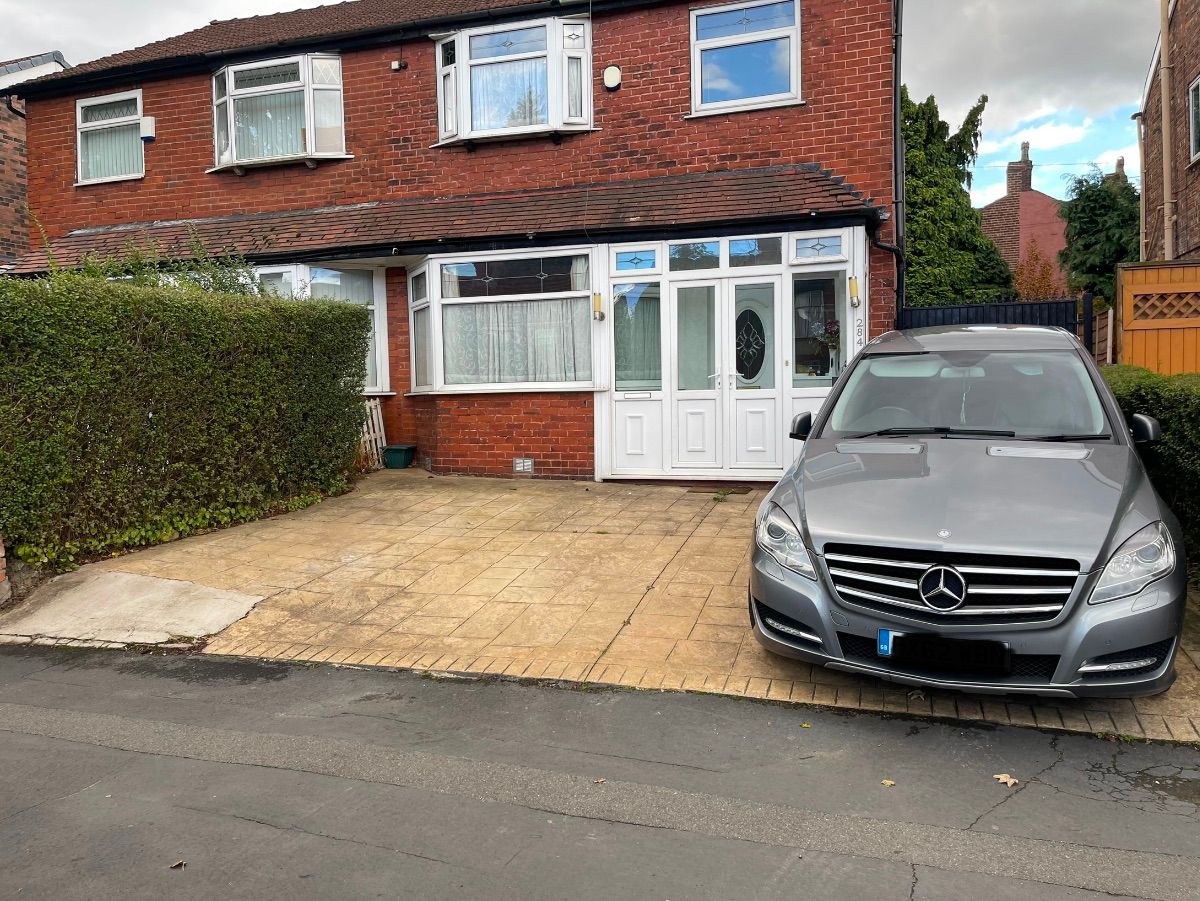 4 bed semidetached house to rent in Moseley Road, Levenshulme