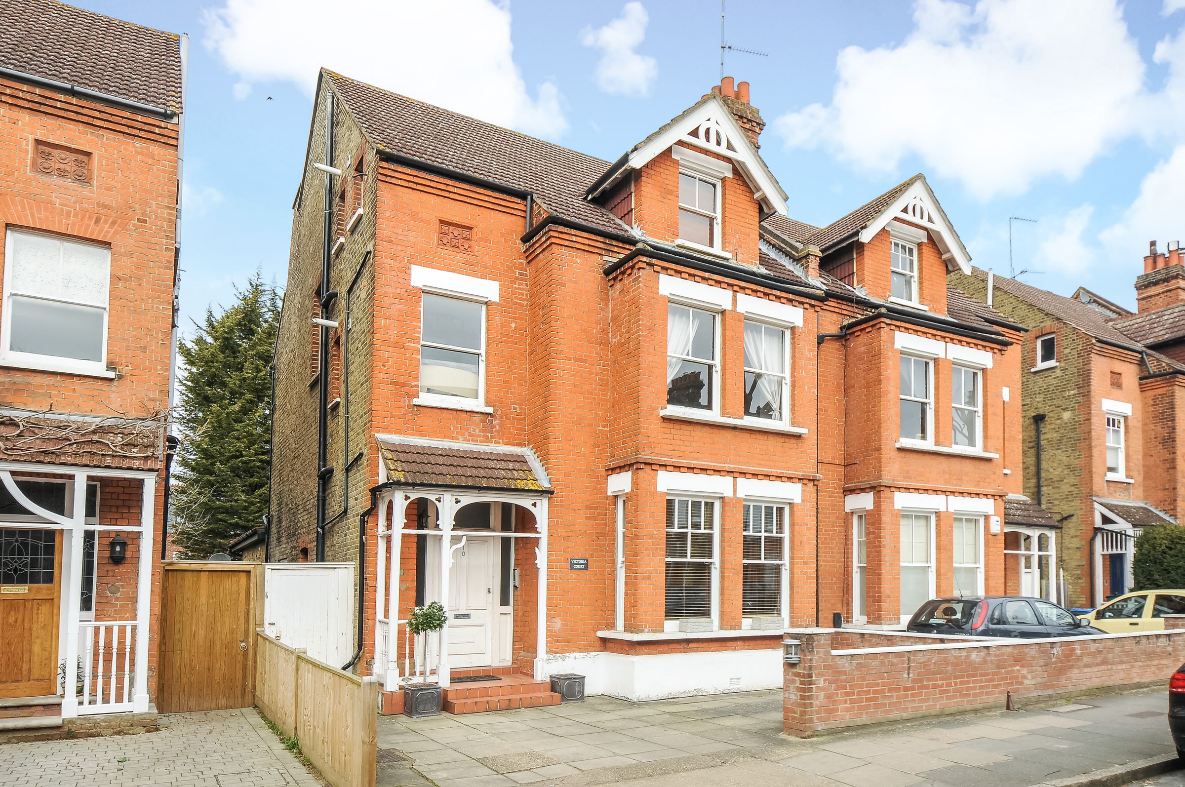 2 bed flat to rent in Victoria Avenue, Surbiton KT6 Zoopla