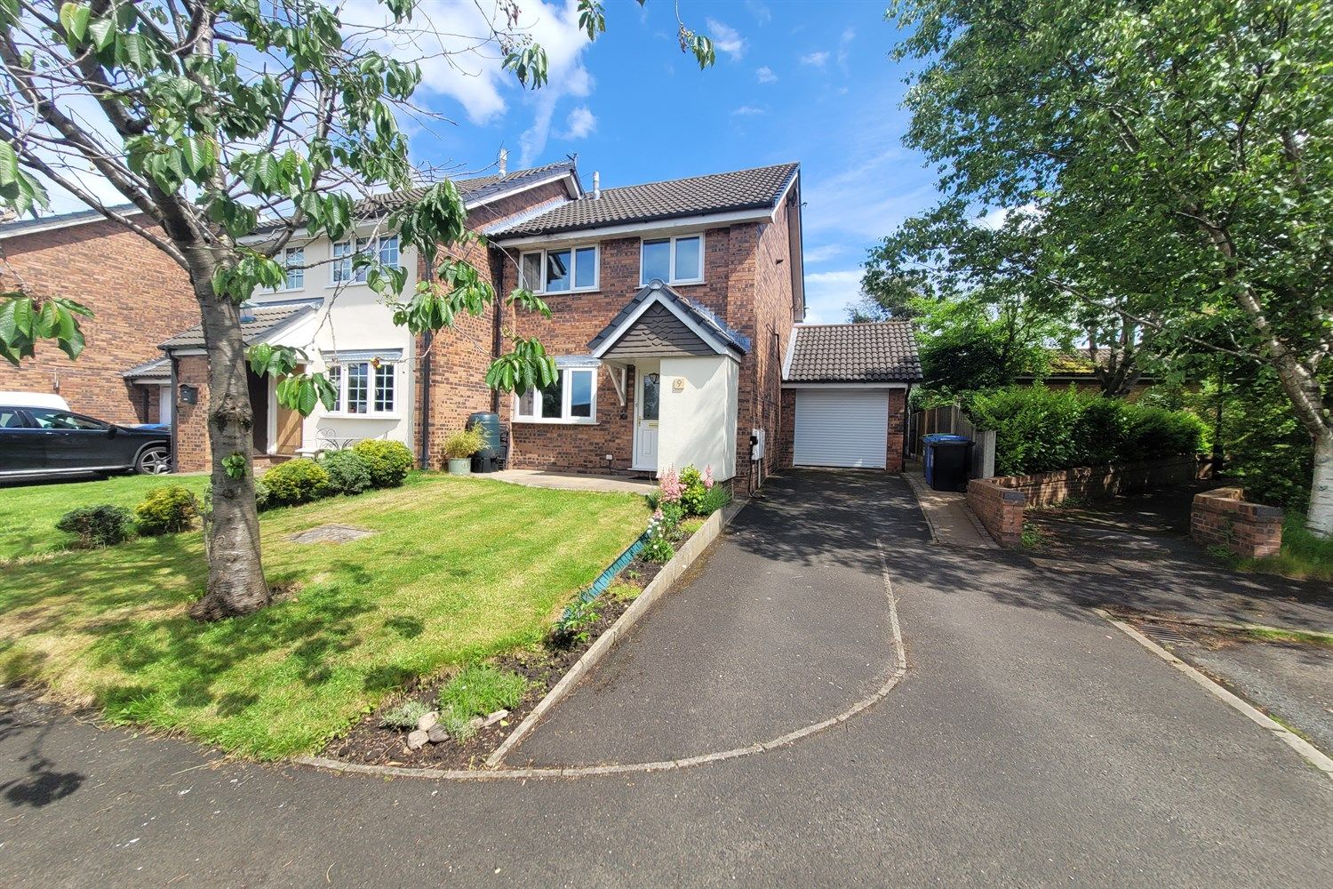 3 bed semidetached house for sale in Yeoford Drive, Altrincham WA14