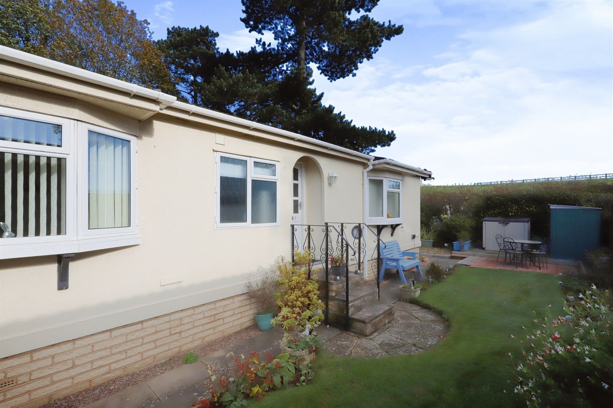 2 bed mobile/park home for sale in Pendeford Hall Lane, Bilbrook/ Coven