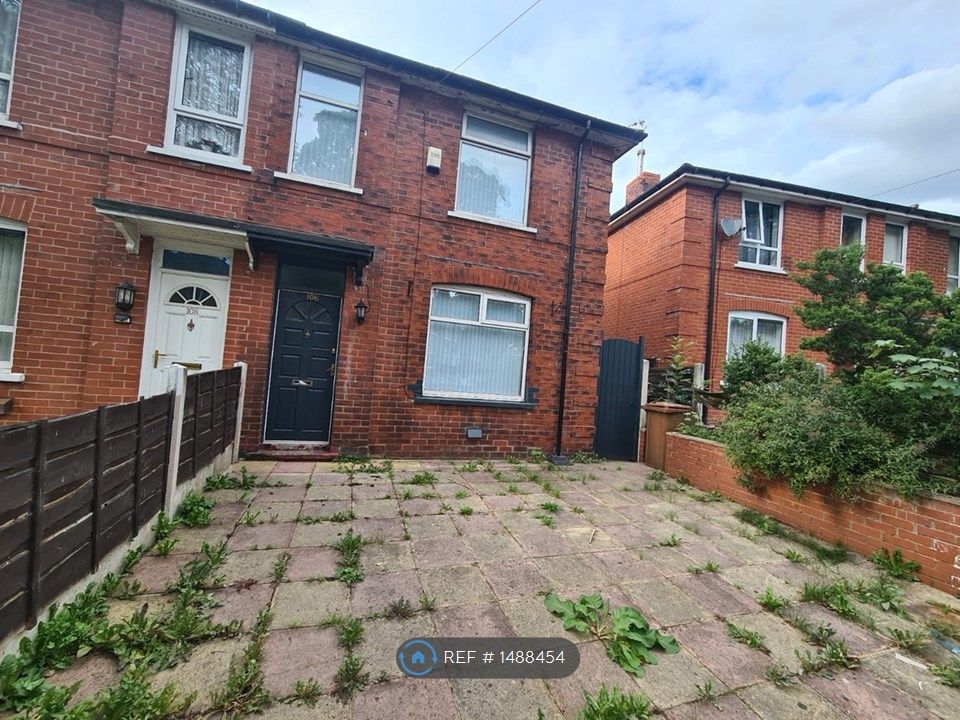 2 bed semidetached house to rent in Holborn Street, Rochdale OL11 Zoopla