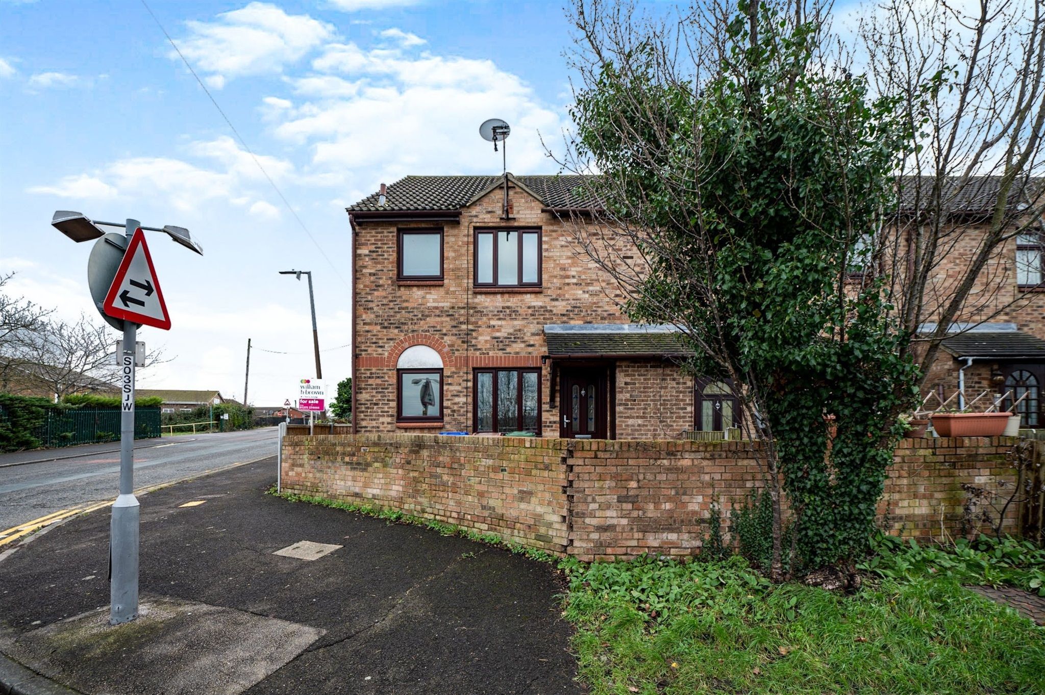 1 bed end terrace house for sale in St. Johns Mews, Corringham