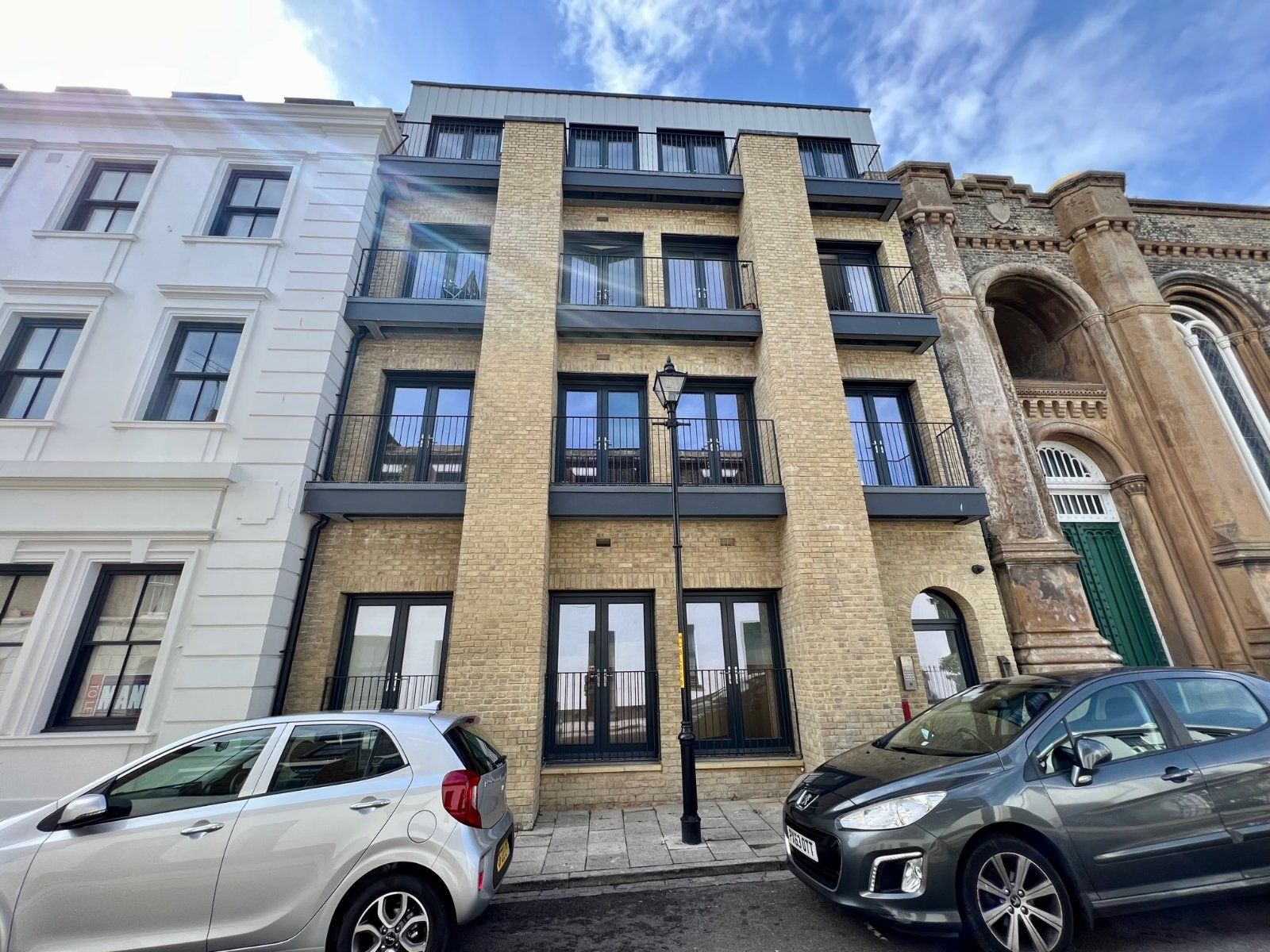 2 bed flat to rent in Queensbridge Drive, Ramsgate, Kent CT11 Zoopla
