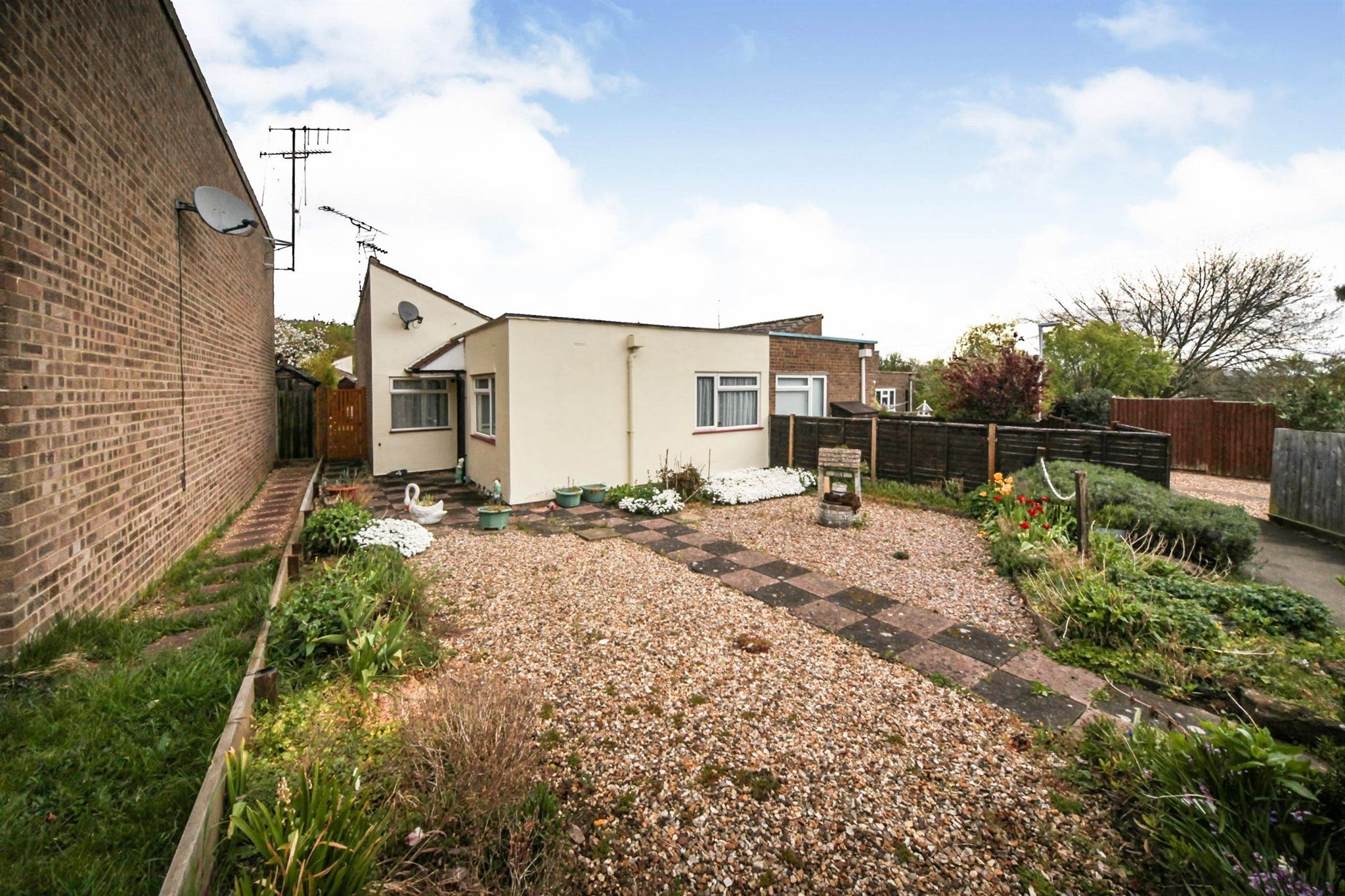 Lincombe Slade, Leighton Buzzard LU7  