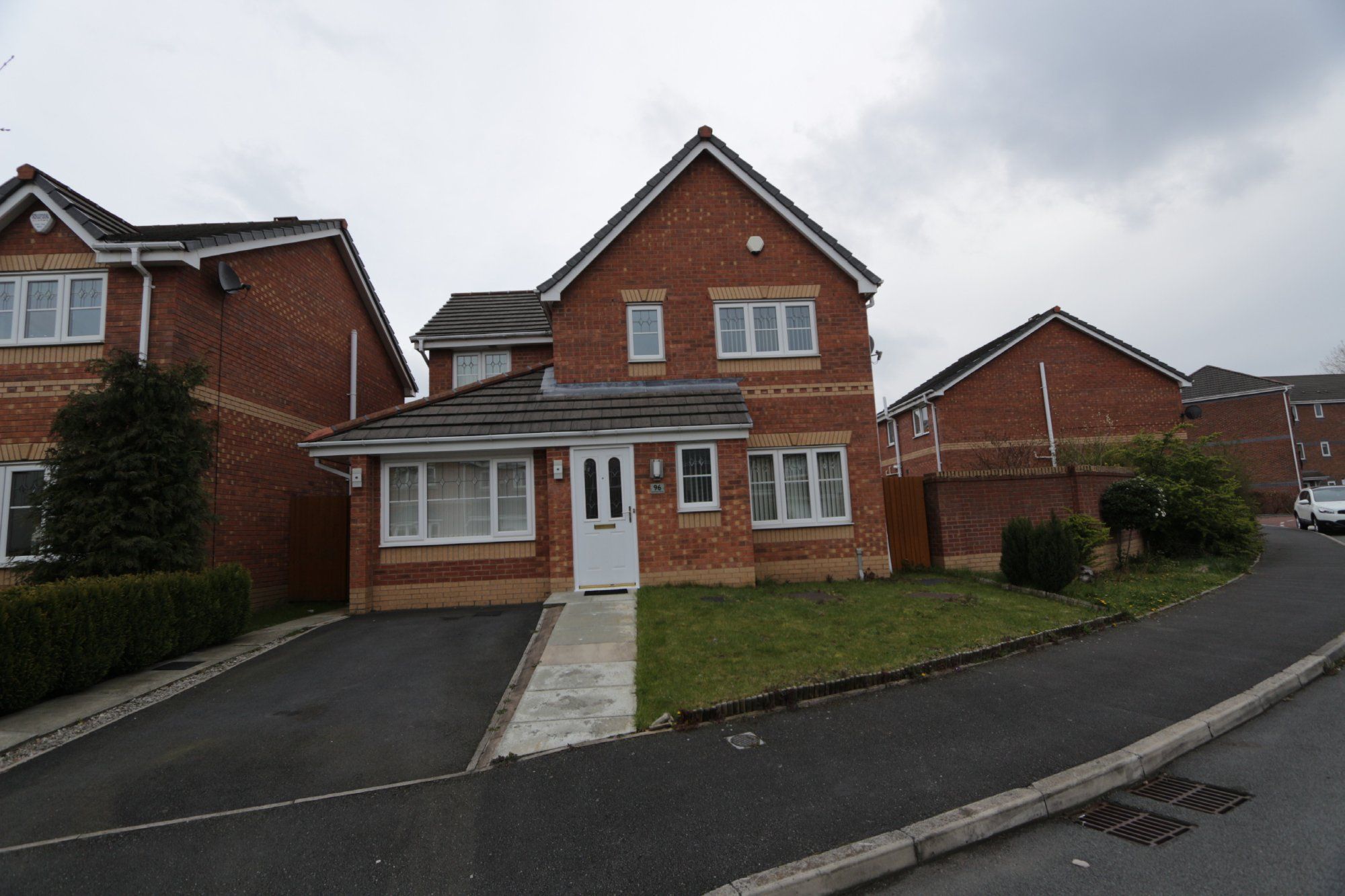 4 bed detached house to rent in Rixtonleys Drive, Irlam, Manchester M44