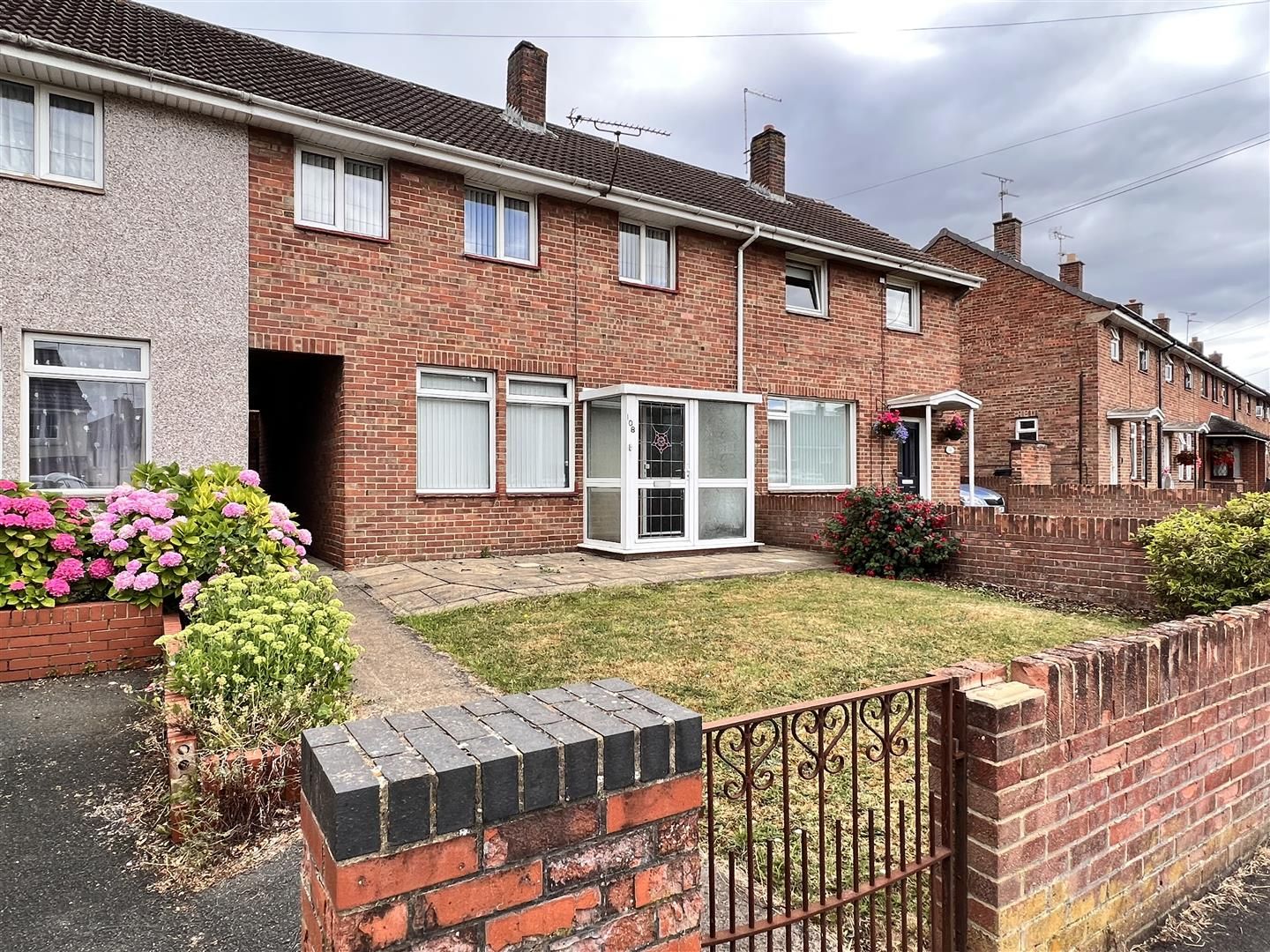 3 bed terraced house for sale in Penhill Drive, Swindon SN2 Zoopla