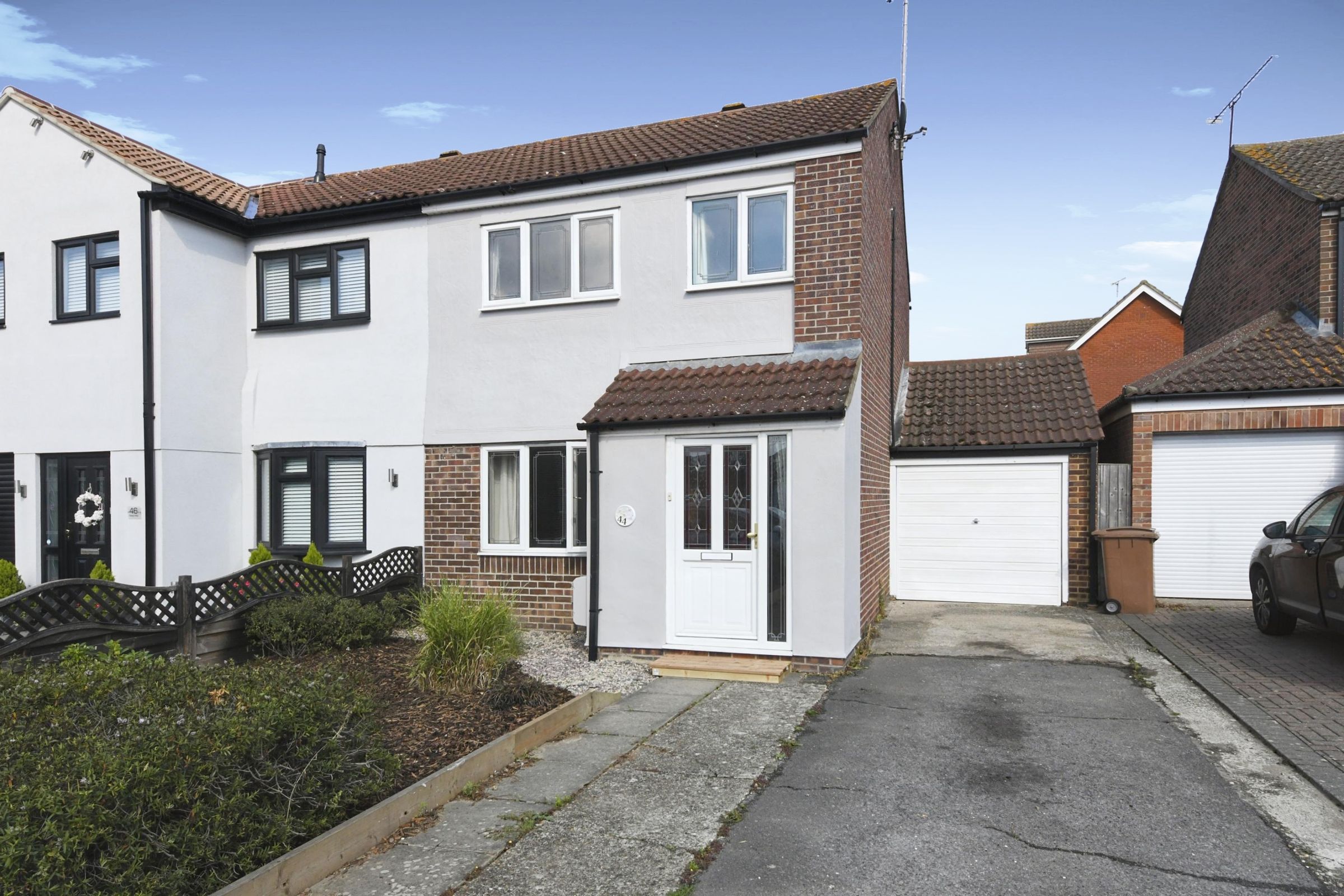 3 bed semidetached house for sale in Boleyn Way, Chelmsford CM3 Zoopla