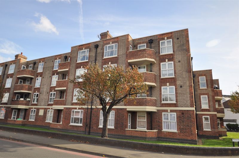 3 bed flat for sale in Malden Way, New Malden KT3 Zoopla