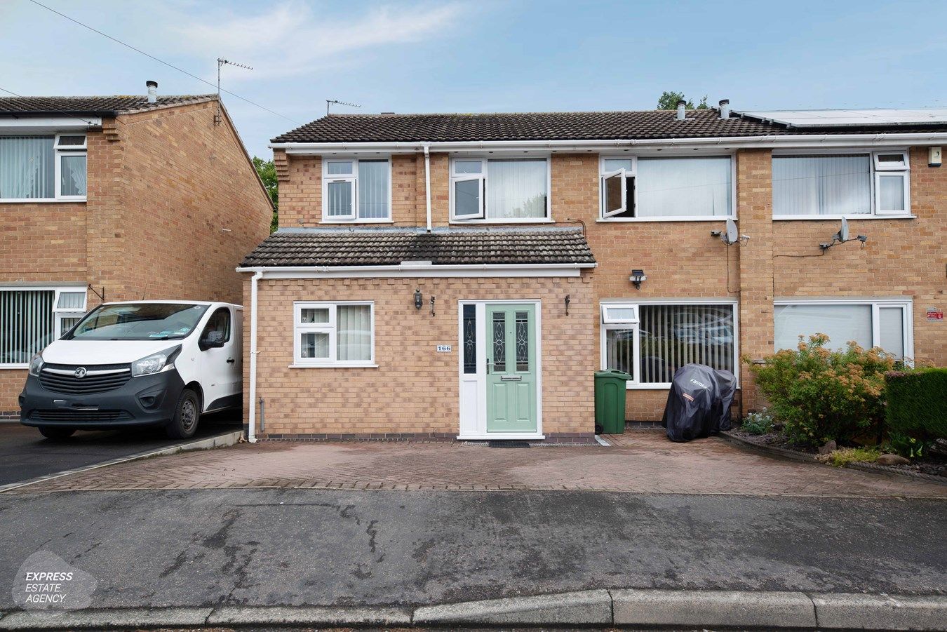 4 bed semidetached house for sale in Braddon Road, Loughborough LE11