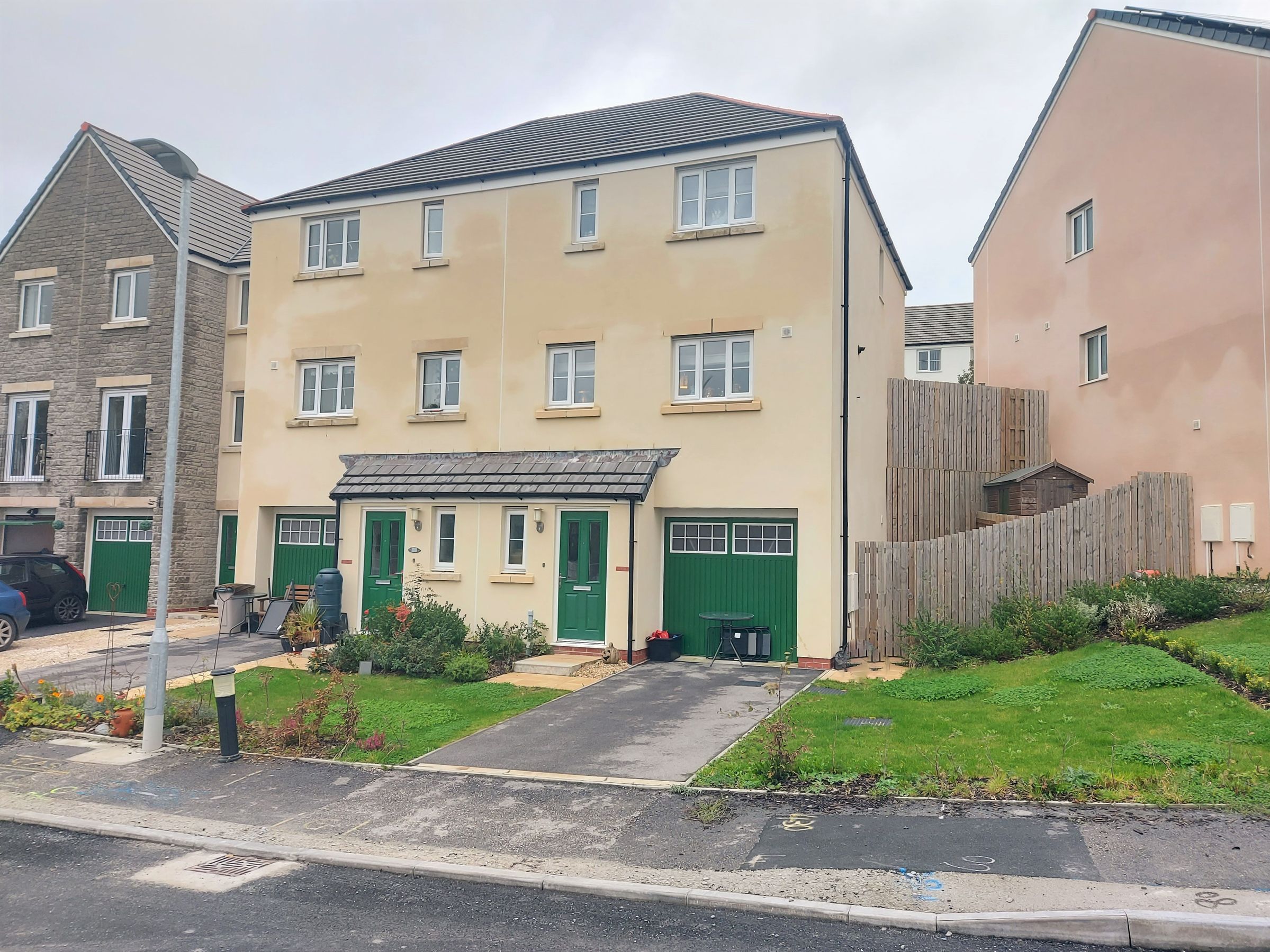 3 bed semidetached house for sale in Chestnut Drive, Launceston PL15 Zoopla