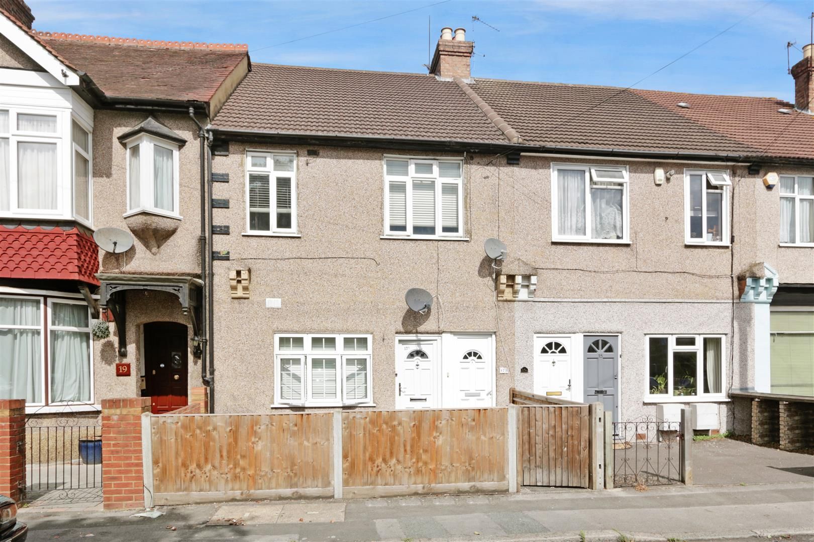 2 bed to rent in New Road, Mitcham CR4 Zoopla