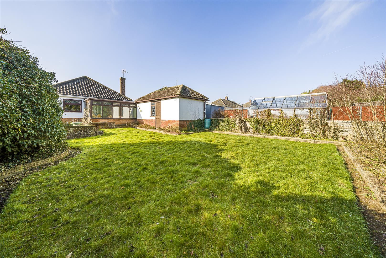 3 bed detached bungalow for sale in High Drive, Basingstoke RG22 Zoopla
