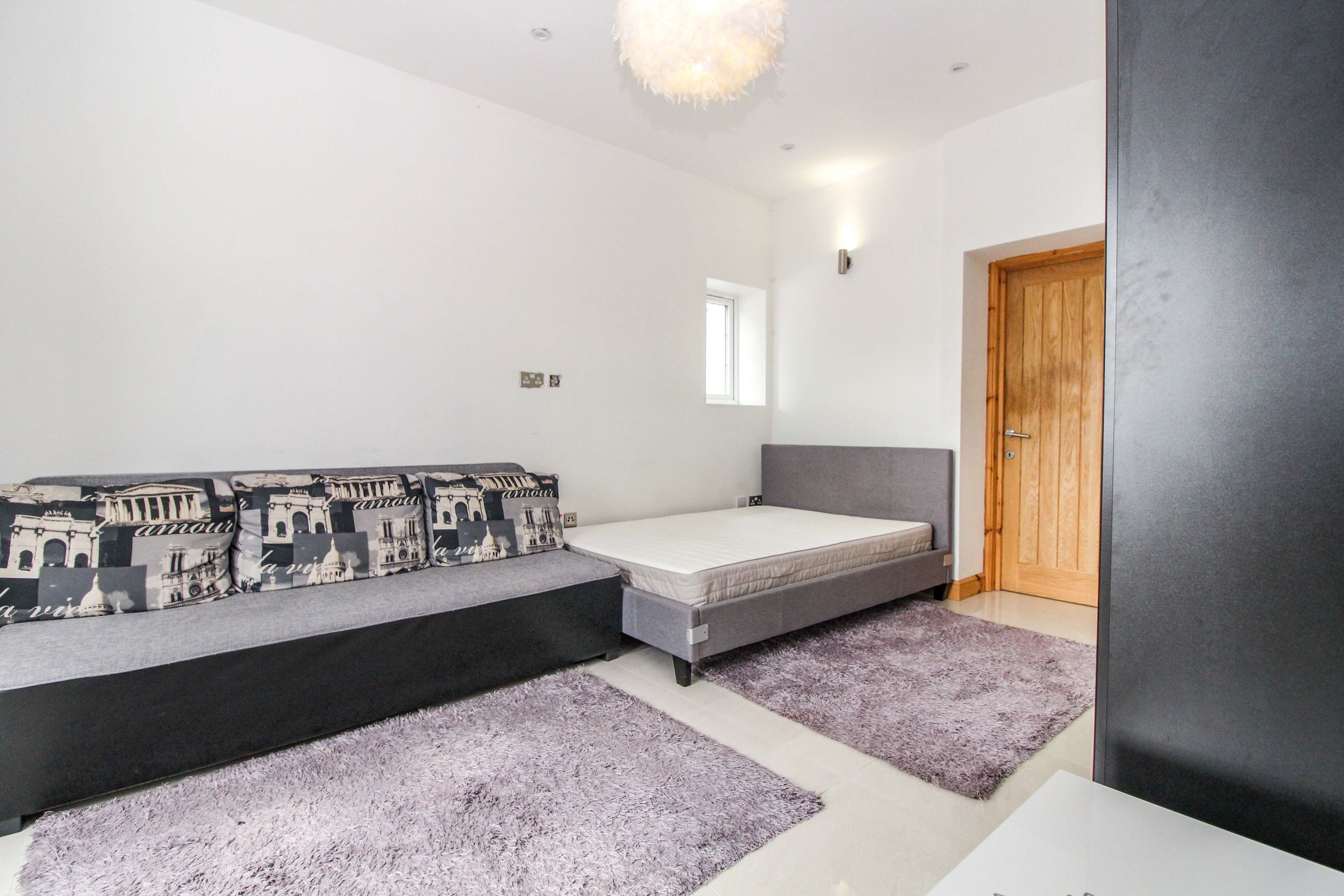 Studio to rent in Woodford Avenue, Gants Hill IG2 Zoopla