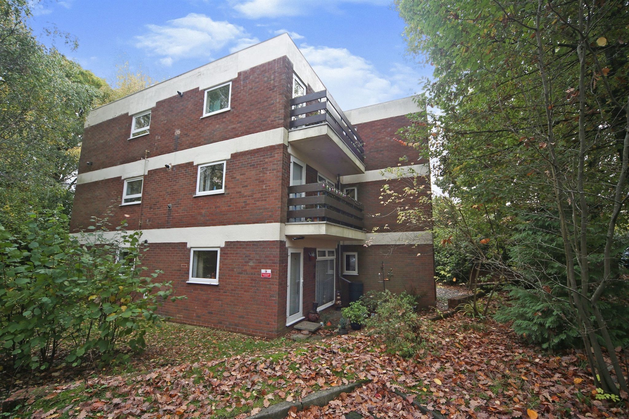 1 bed flat for sale in Southcrest Gardens, Redditch B97 Zoopla