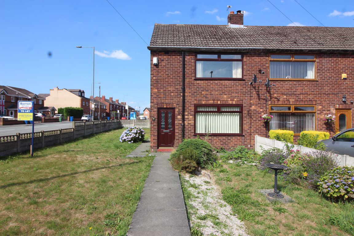 2 bed town house to rent in Redland Court, Bamfurlong, Wigan WN2 Zoopla