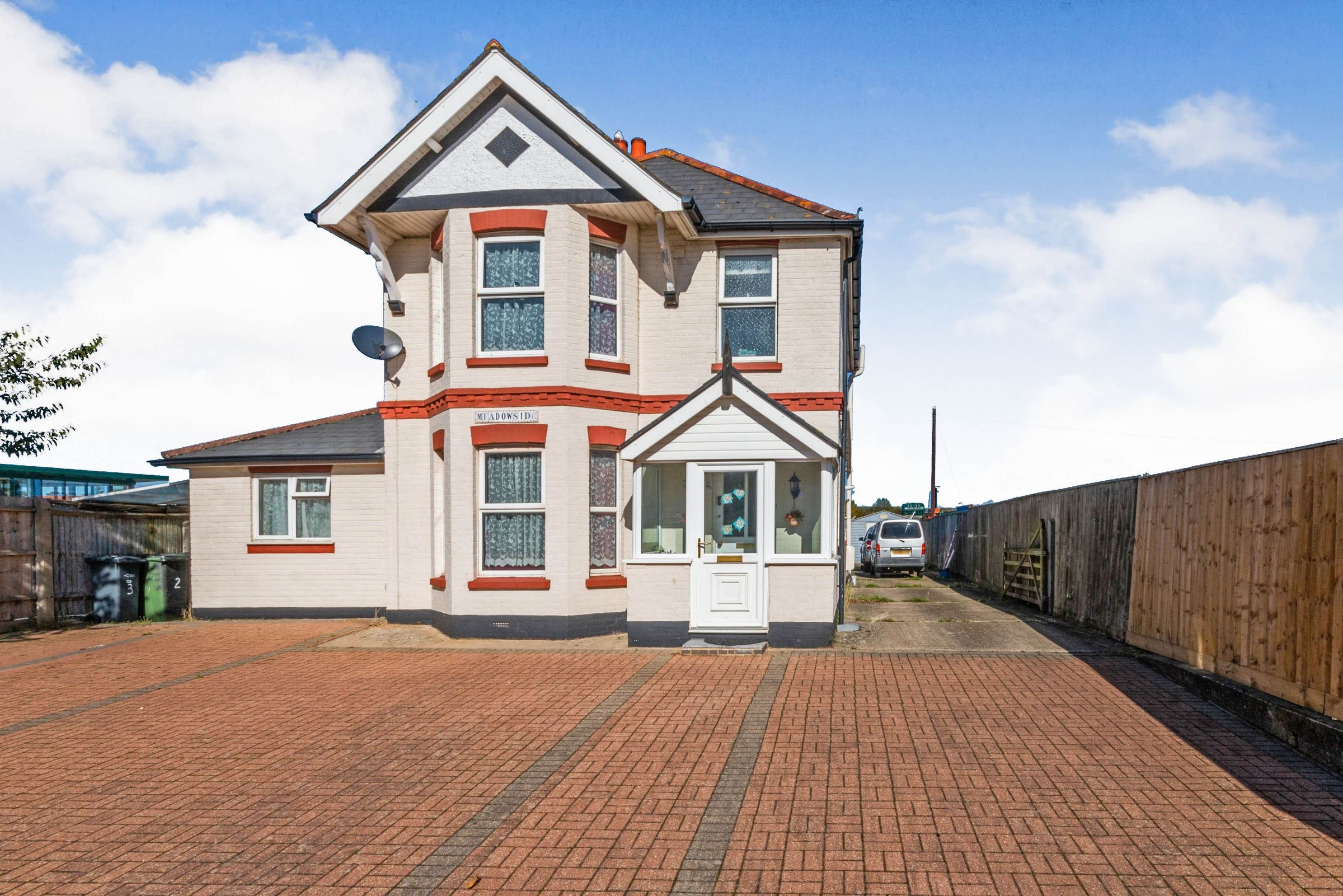 4 bed detached house for sale in Newport Road, Lake PO36 Zoopla