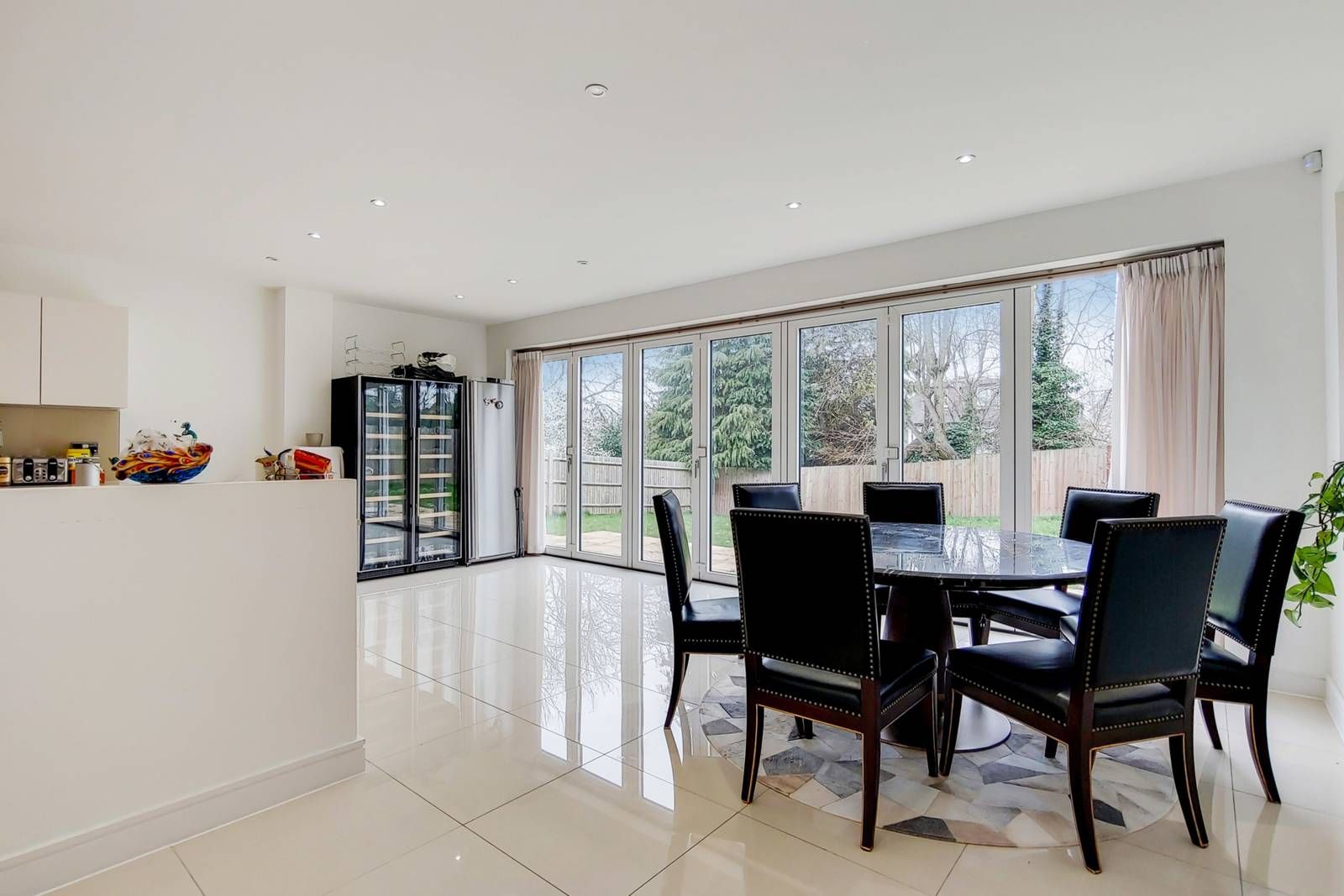 Well Grove, Oakleigh Park, London N20  