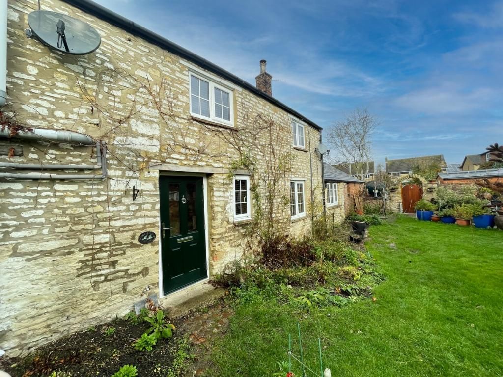 2 bed cottage to rent in Tap Yard, High Street, Stoke Goldington