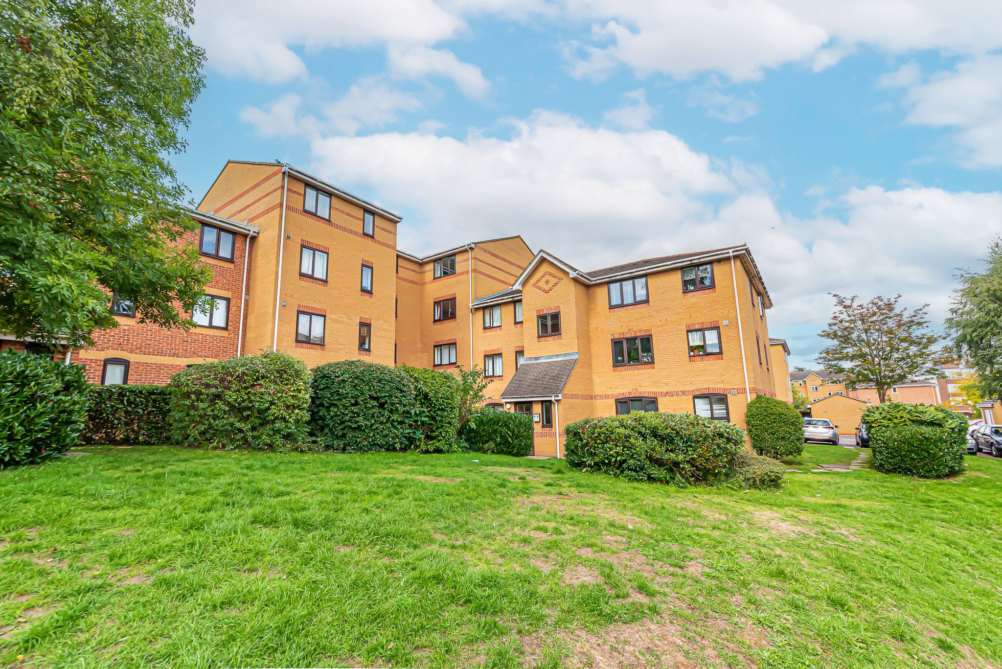 1 bed flat for sale in Ascot Court, Aldershot, Hampshire GU11 Zoopla