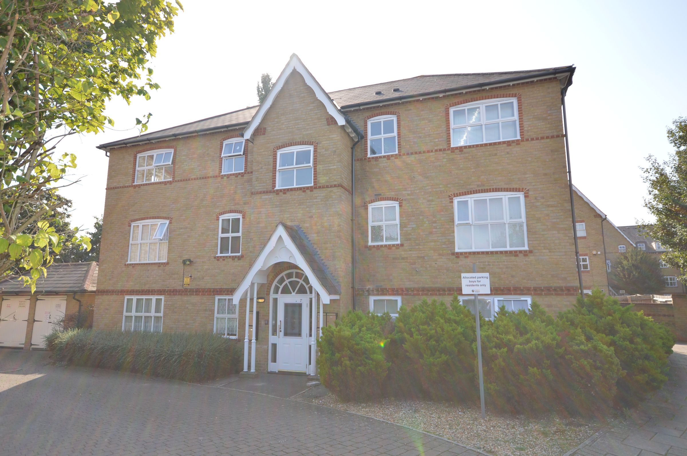 2 bed flat to rent in Chamberlayne Avenue, Wembley HA9 Zoopla