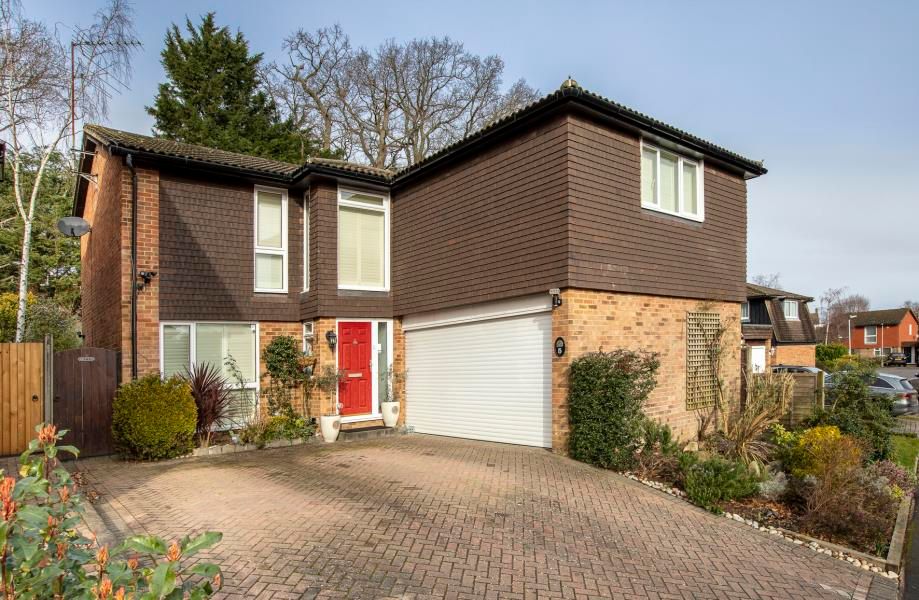 5 bed detached house for sale in Cavendish Meads, Ascot SL5 Zoopla
