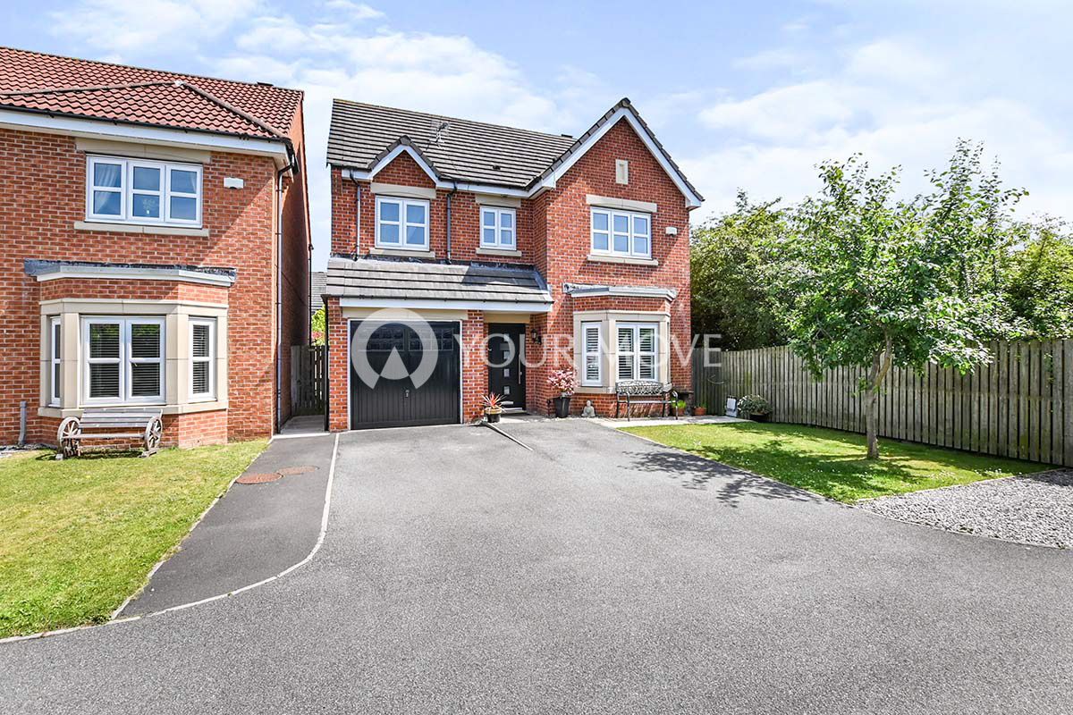4 bed detached house for sale in The Brambles, New Hartley, Whitley Bay