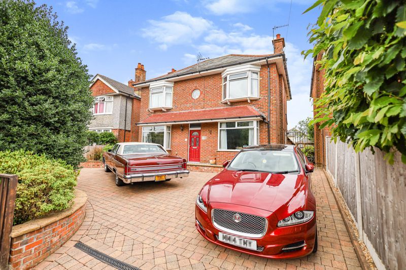 3 bed detached house for sale in Strouden Avenue, Bournemouth BH8 Zoopla