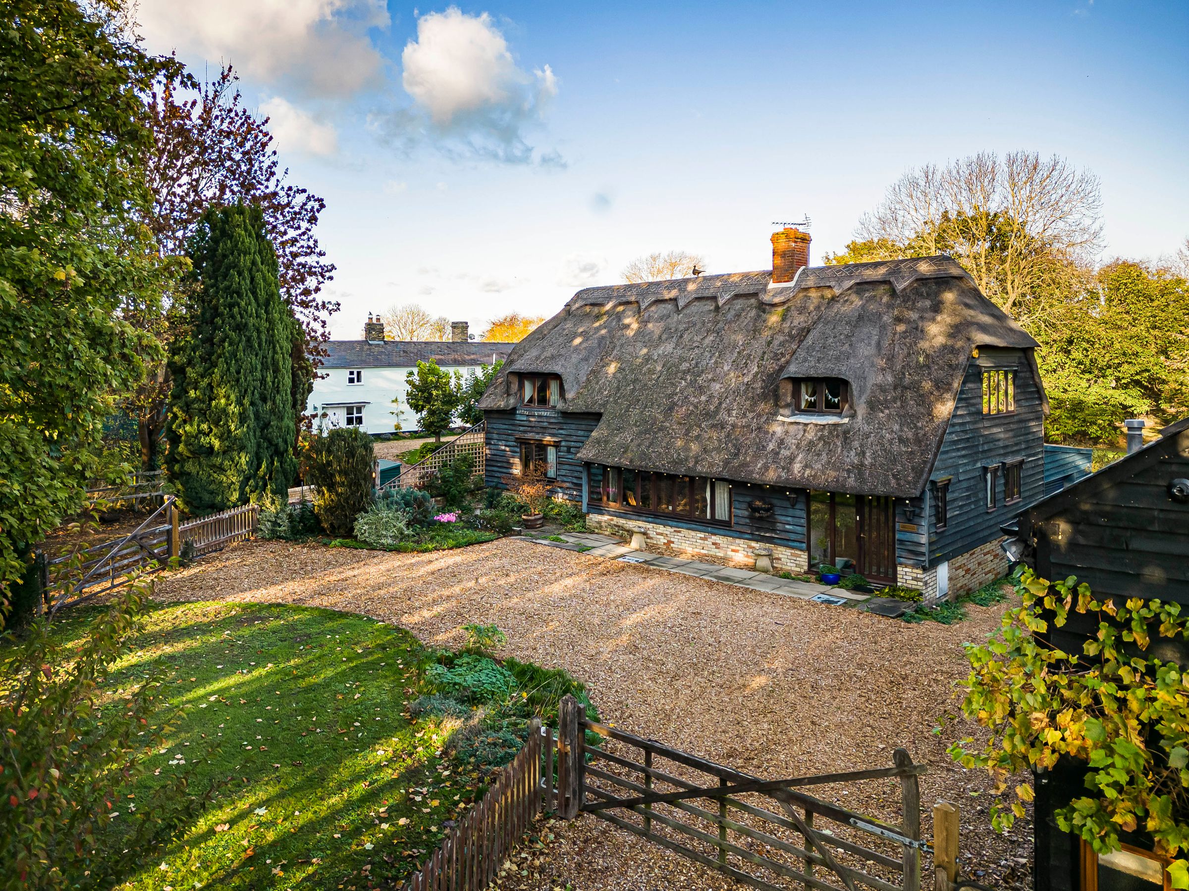 5 bed barn conversion for sale in Mortimers Lane, Foxton, Cambridge