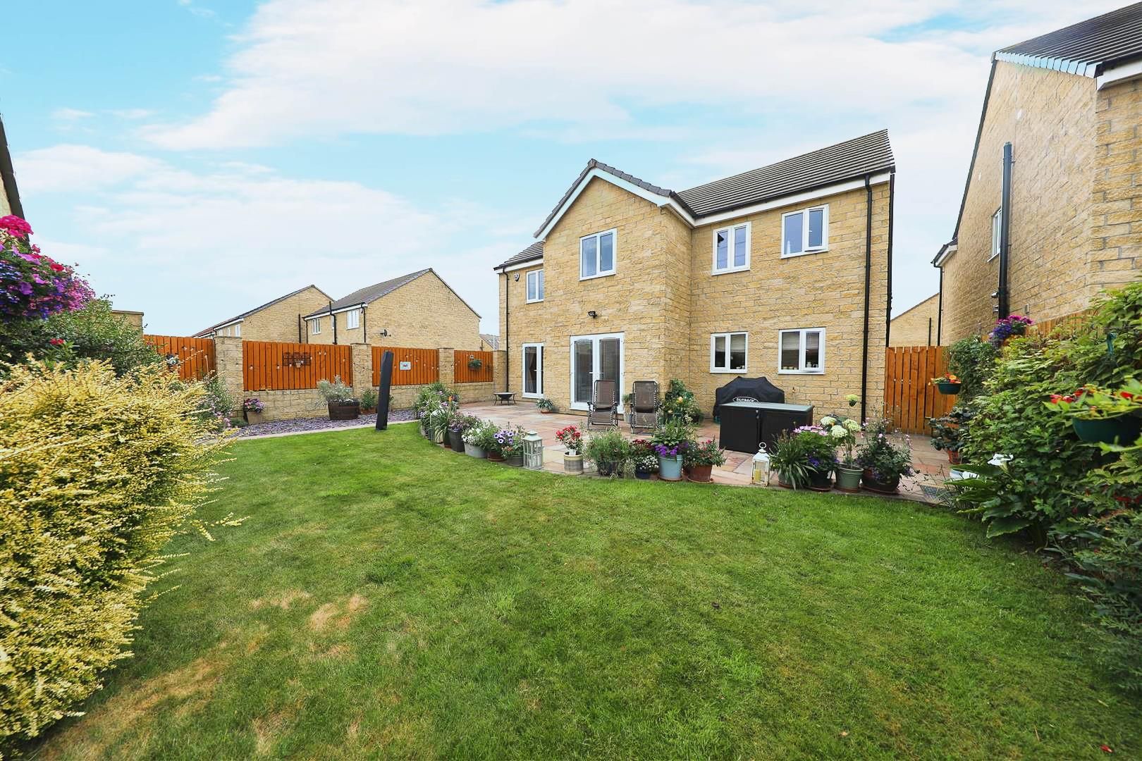 5 bed detached house for sale in Hampstead Gardens, Kingswood, Hull HU7