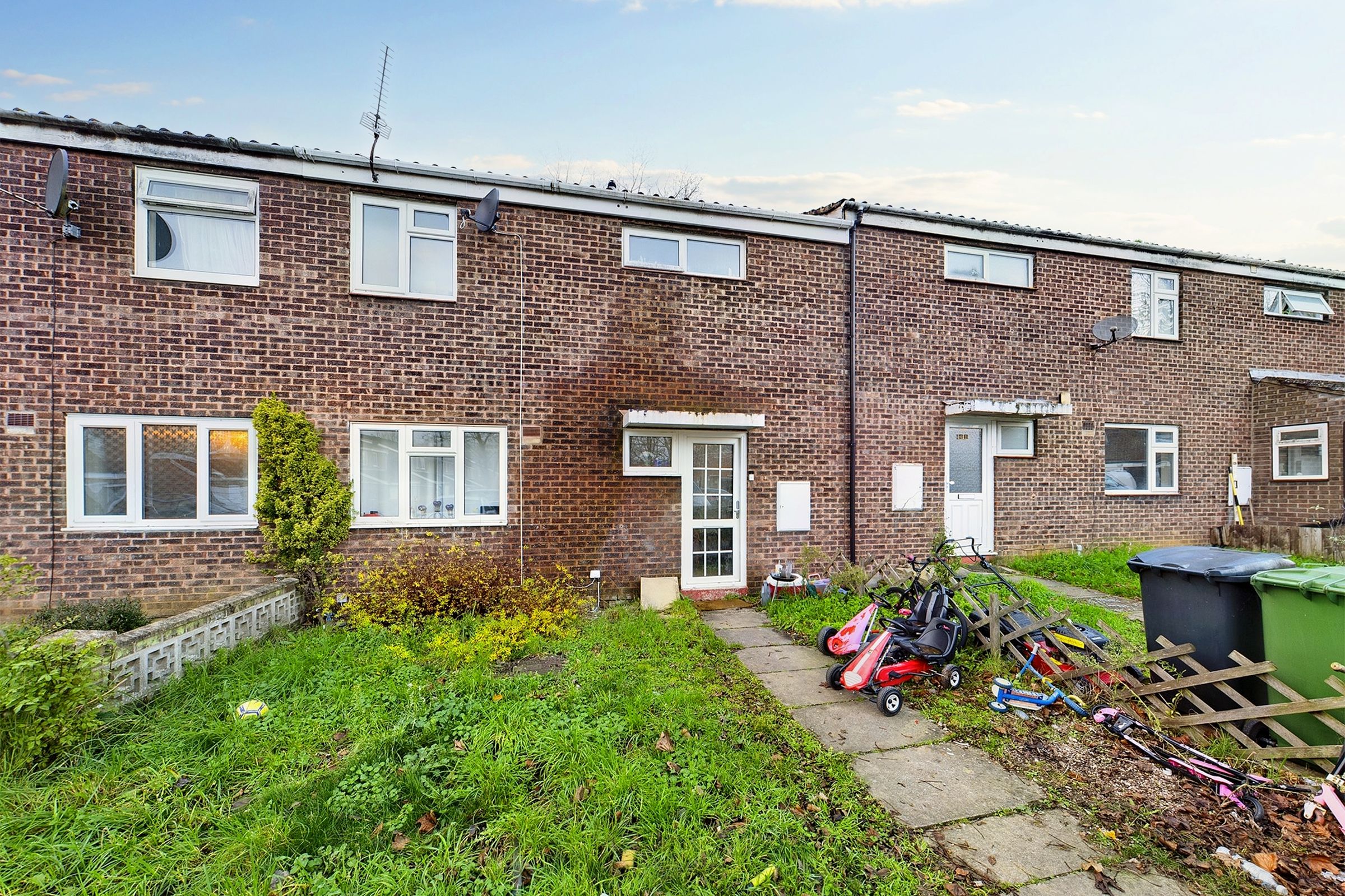 3 bed terraced house for sale in Edith Cavell Close, Thetford, Norfolk