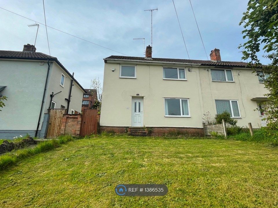 3 bed semidetached house to rent in Calverton Avenue, Carlton