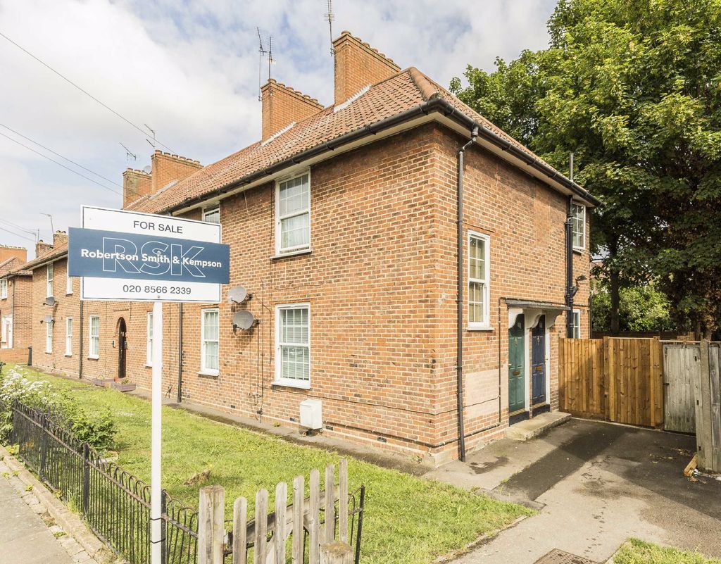 1 bed flat for sale in Kennedy Road, London W7 Zoopla