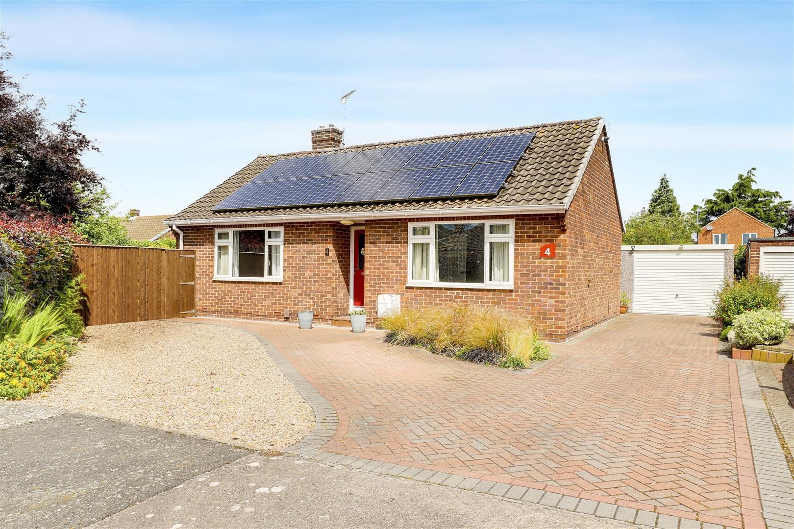 2 bed detached bungalow for sale in Clifford Close, Long Eaton